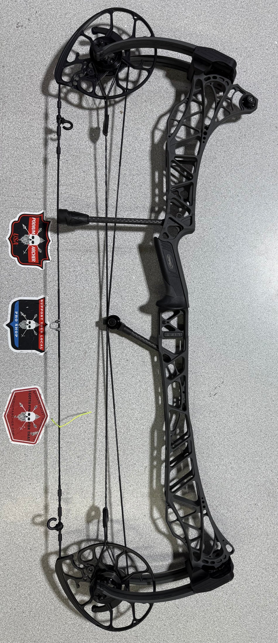 MATHEWS LIFT X 33 - RH/SHALE/80 - MLX33RHSH5580-5 - USED BOW