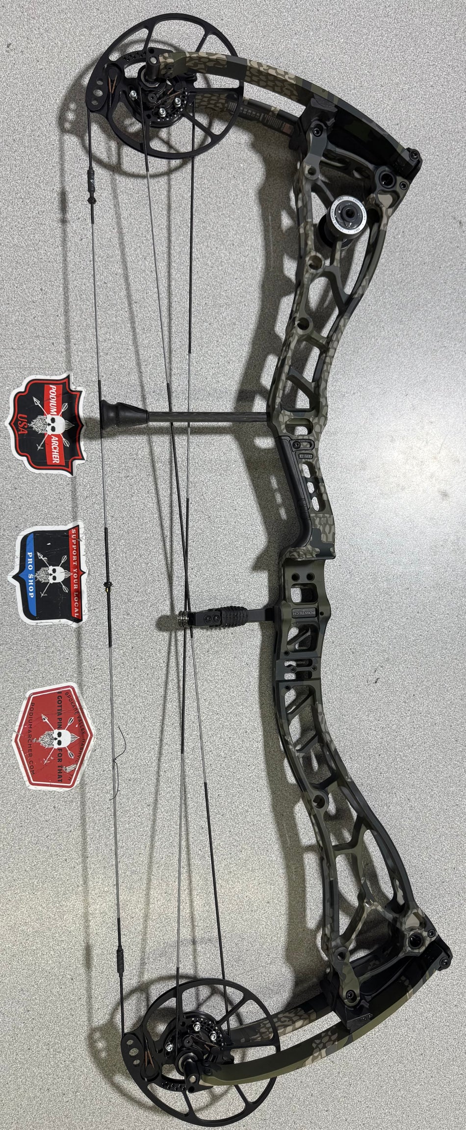 BOWTECH PROVEN 34 LD - RH/KUIU VERDE/70 - #BP34LDRHKV70-1 - USED BOW!!!