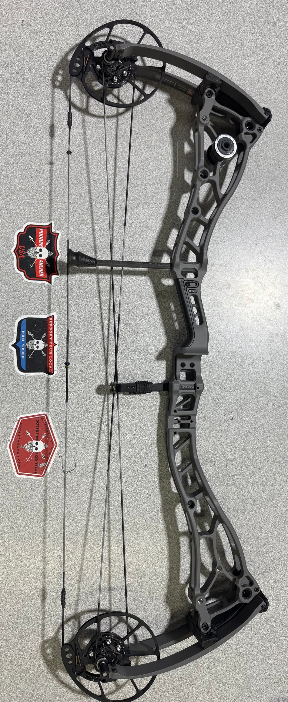 BOWTECH PROVEN 34 LD - RH/GRAY/70 - #BP34LDRHG70-1 - USED BOW!!!