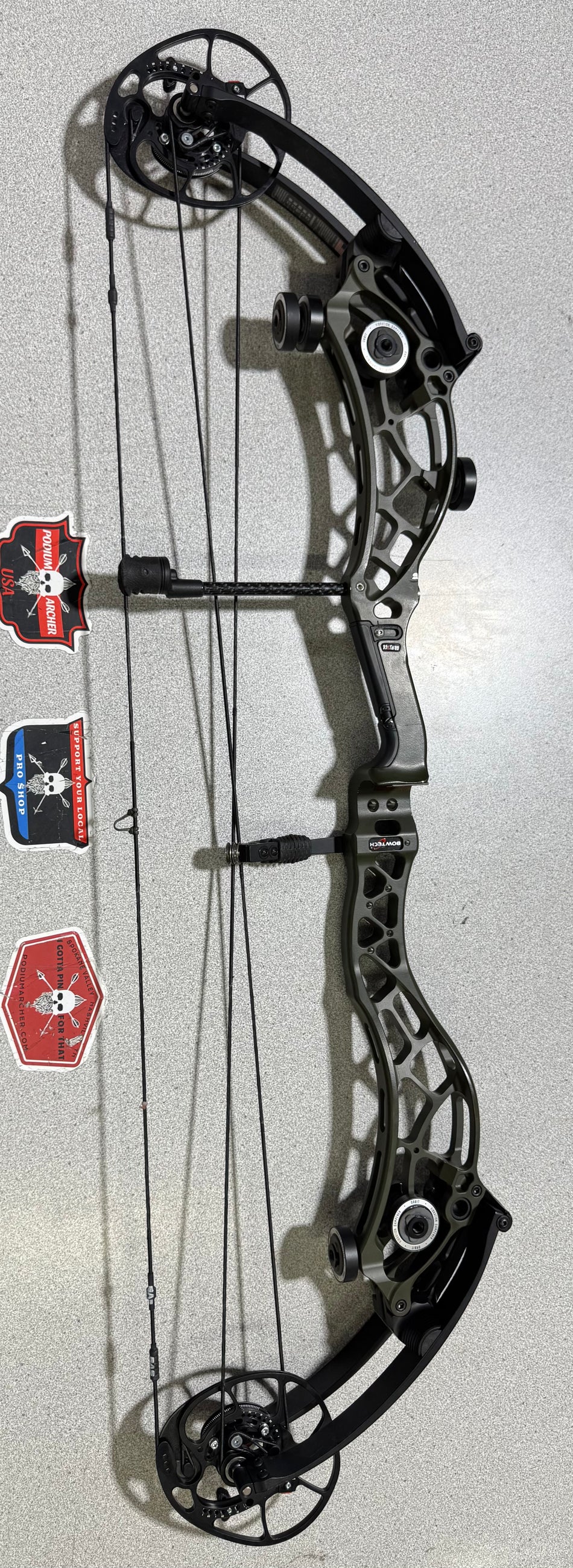 BOWTECH RECKONING GEN2 36 - RH/GREEN/BLACK/60 - BTRG236RHGRBL60-1579- USED BOW