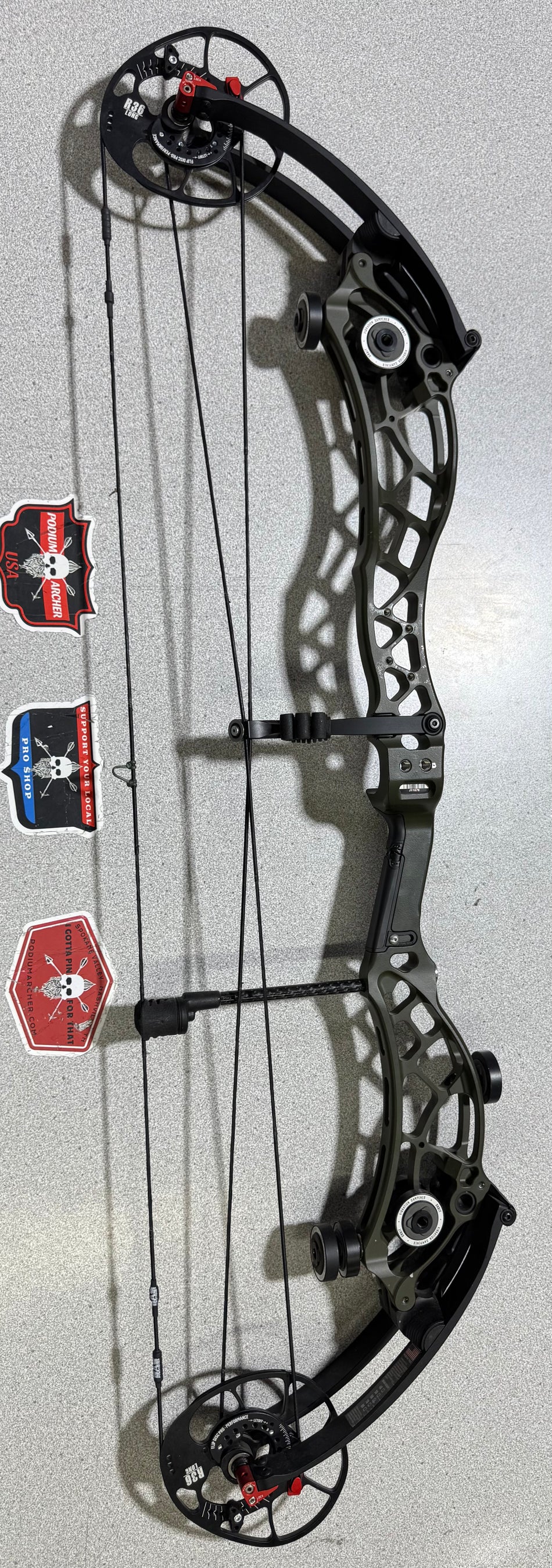 BOWTECH RECKONING GEN2 36 - RH/GREEN/BLACK/60 - BTRG236RHGRBL60-1579- USED BOW
