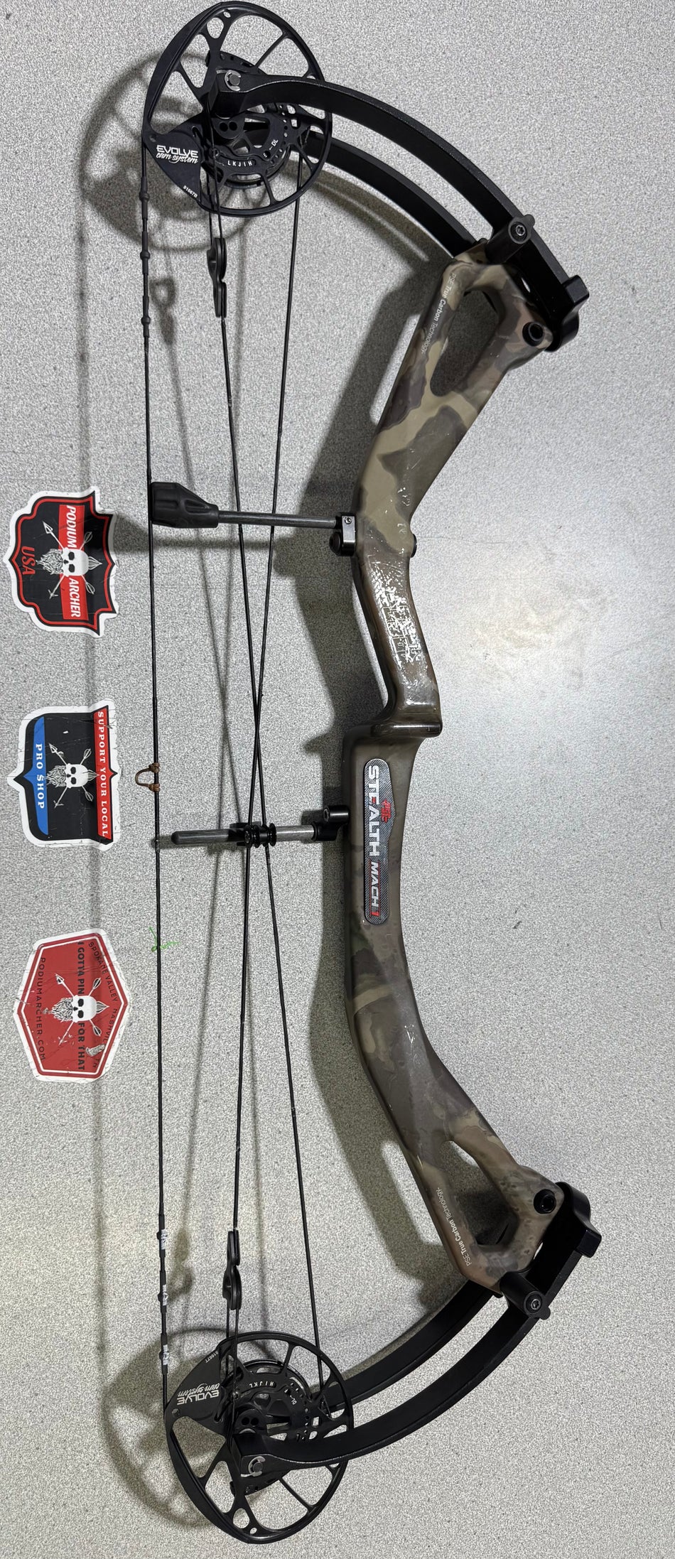 PSE MACH 1 - RH/FUSION/70 - #PM1F70-1 - USED BOW!!!