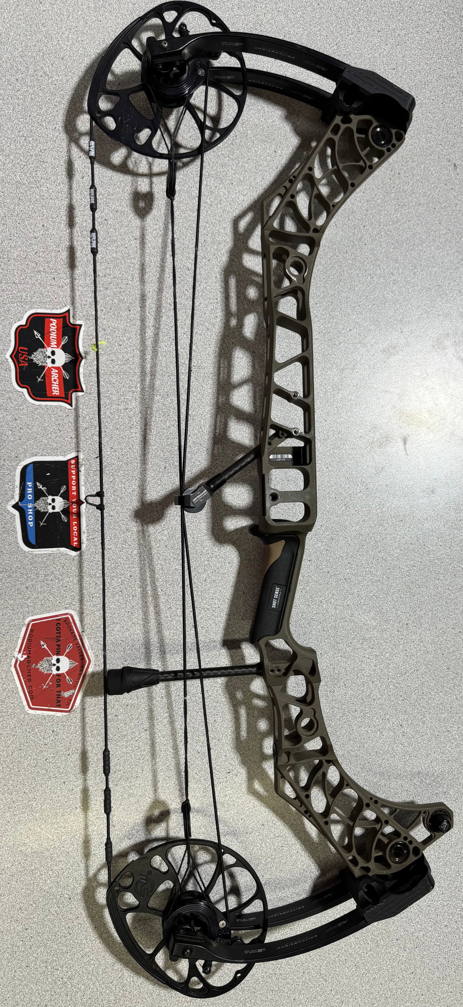 MATHEWS V3 31 - RH/AMBUSH/75 -7115- USED BOW