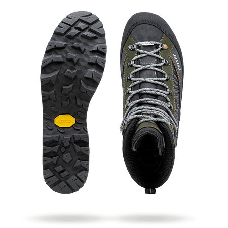 Crispi Colorado II non-insulated hunting boot in Olive/Grey — upper material and outsole tread detail
