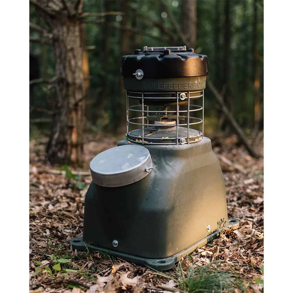Capsule 100-lb Easy-Fill Game Feeder